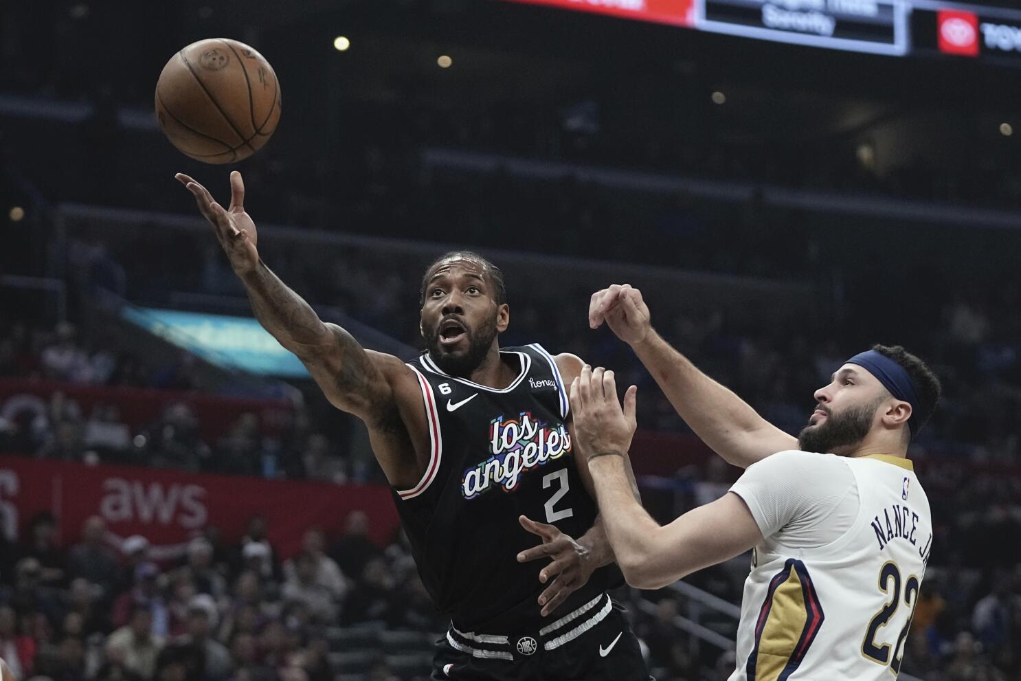 Clippers star Kawhi Leonard's warning to NBA as playoffs near