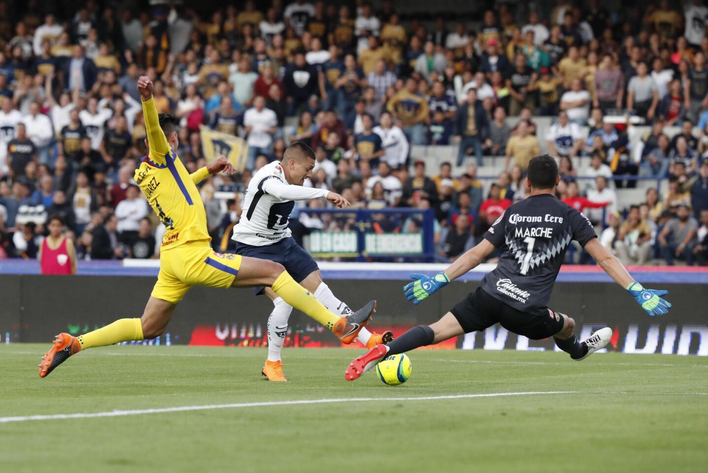 Pumas vs. América