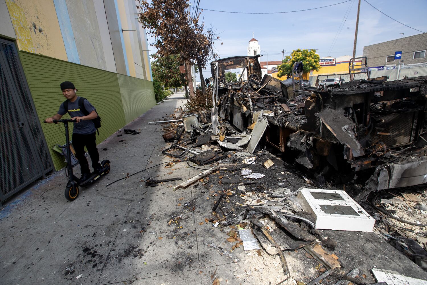 Column: Why is it so hard for L.A. to tow a torched RV?