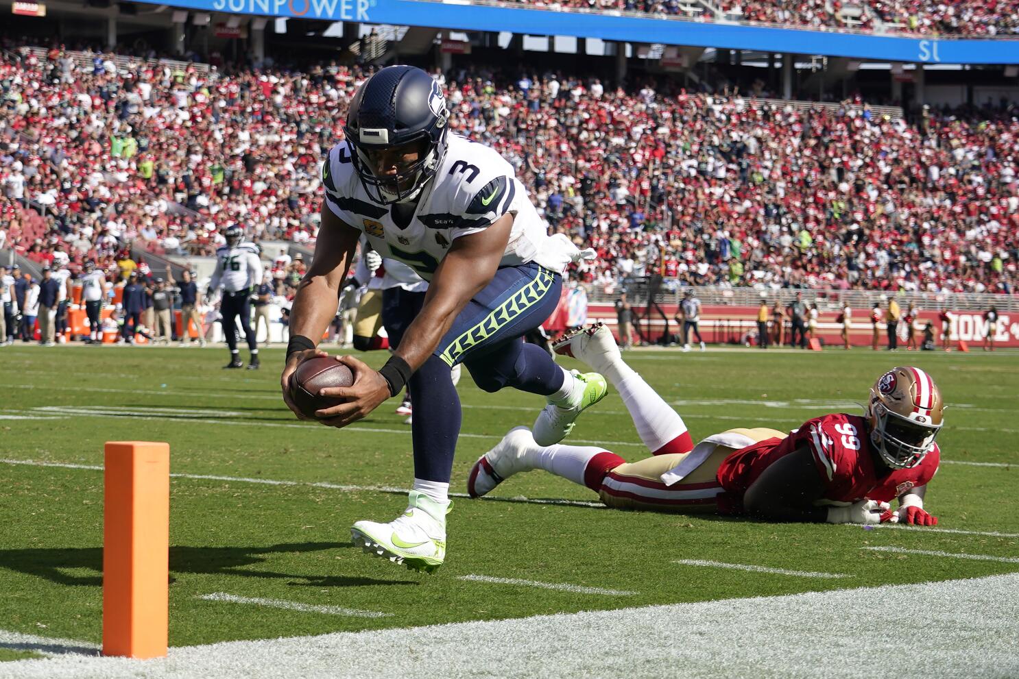 In vintage performance vs. 49ers, Russell Wilson shows why the