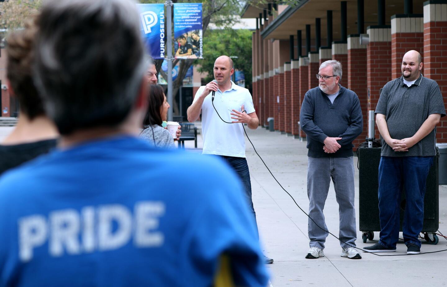 Photo Gallery: Burbank Unified rallies to inform public about budget cuts