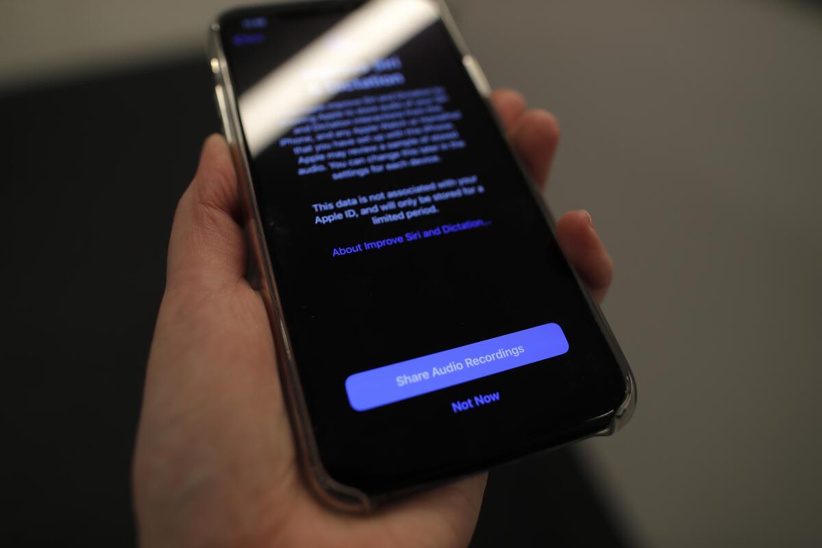 Apple iPhone displays privacy notice