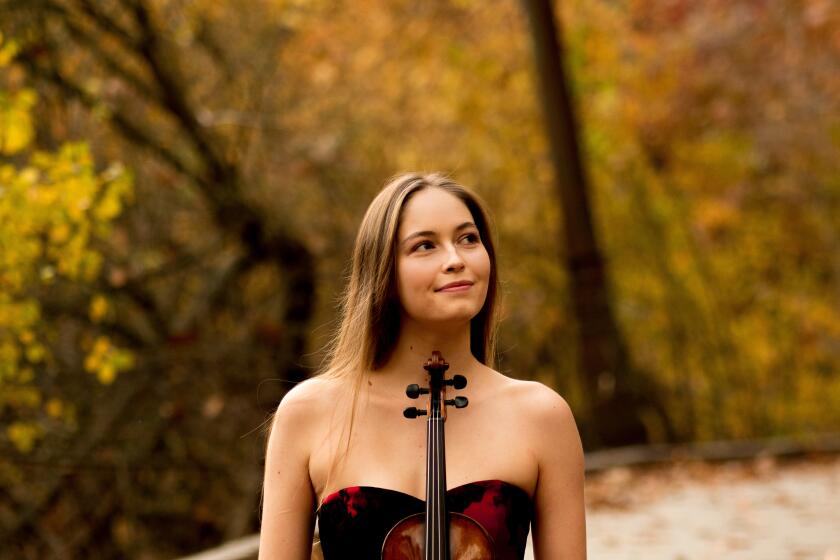 Violinist Geneva Lewis