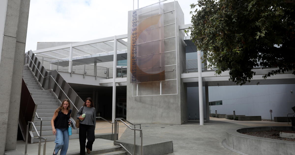 Community colleges will be able to grant more bachelor's degrees under law signed by Newsom