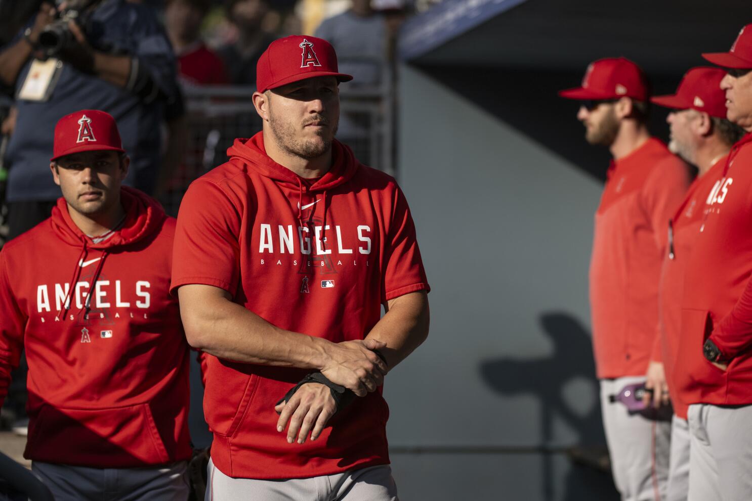 Mike Trout injury update: Angels star is throwing again - Los Angeles Times