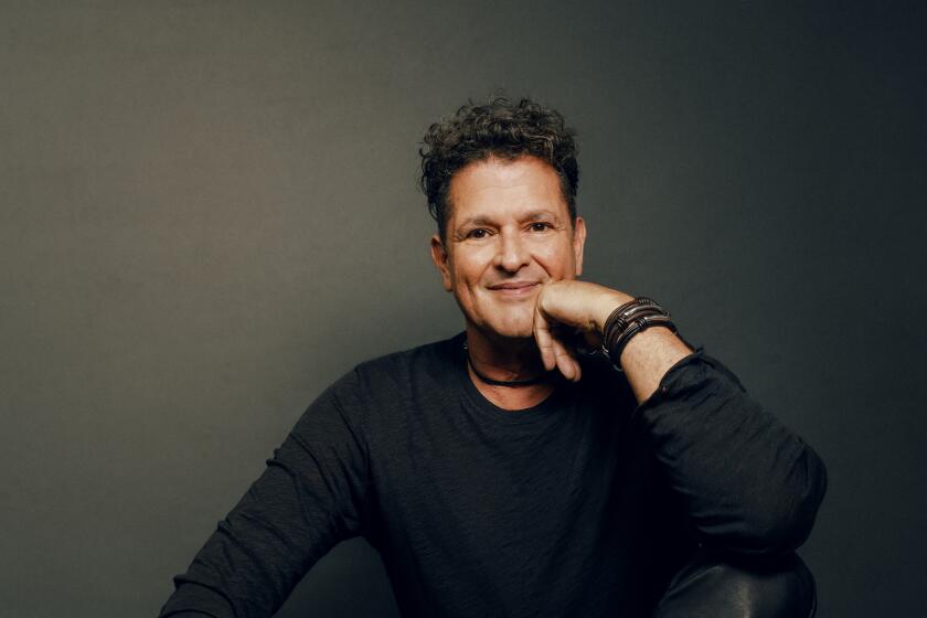 Carlos Vives se convierte en el tercer artista colombiano en recibir la distinción de la Academia Latina de la Grabación.