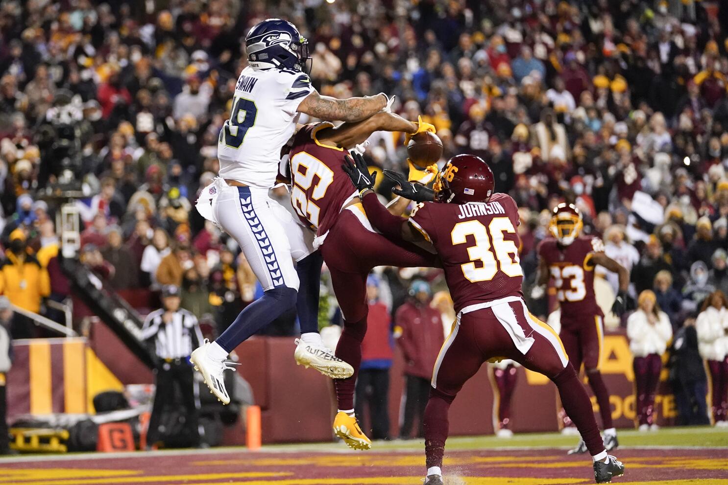 Washington beats Wilson, Seahawks 17-15 for 3rd win in a row - WTOP News