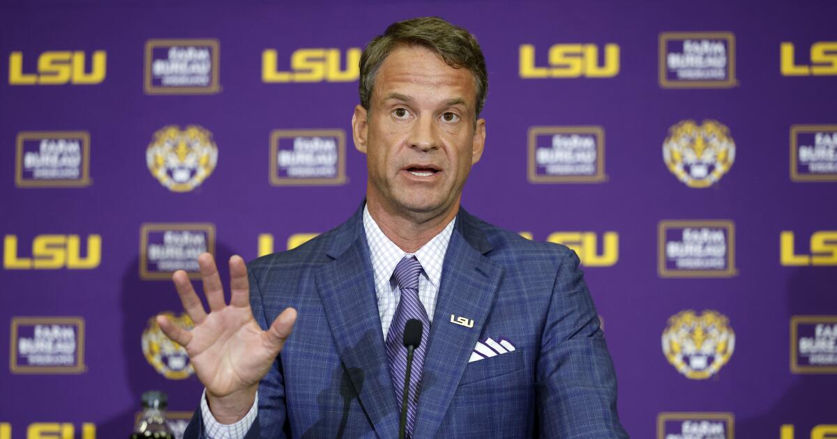 LSU's Lane Kiffin said Ole Miss players wanted him to stay for playoffs. Not so, some Rebels say