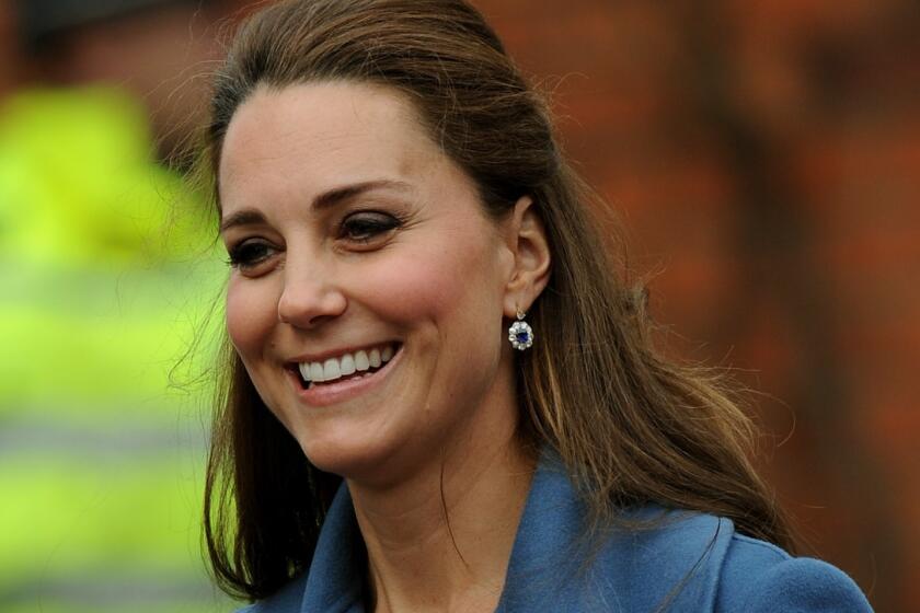 Britain's Kate, Duchess of Cambridge, will visit the set of "Downton Abbey" next week.