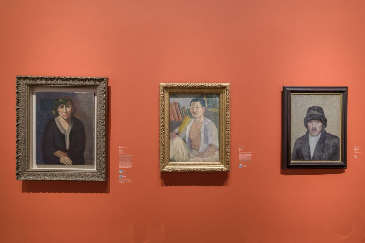Ko Hui-dong (1886–1965), center, was Korea's first oil painter;  Rha Hye-seok (1896-1948), left, the first woman