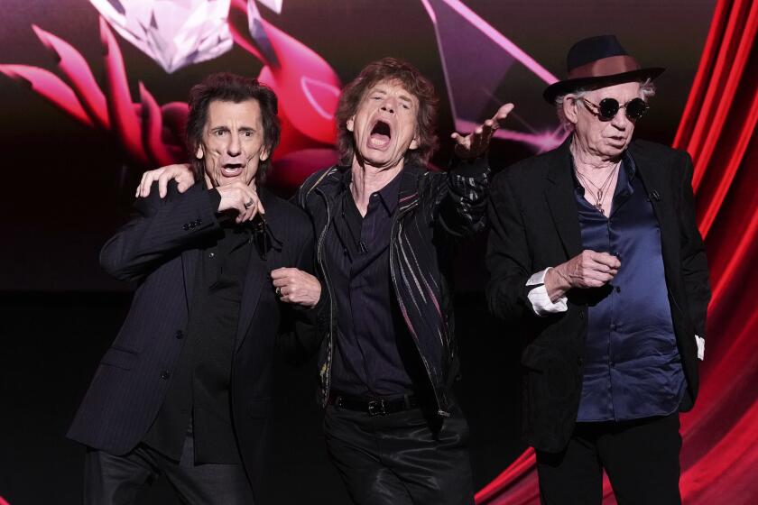 Ronnie Wood, de izquierda a derecha, Mick Jagger, y Keith Richards posan para retratos en la conferencia de prensa para anunciar el nuevo álbum de los Rolling Stones "Hackney Diamonds" el miércoles 6 de septiembre de 2023 en Londres. (Scott Garfitt/Invision/AP)