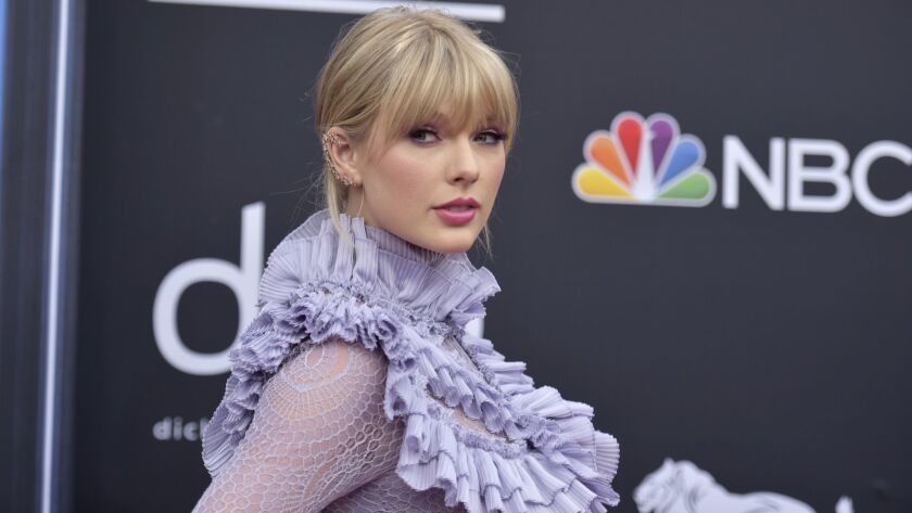 Taylor Swifts Former Record Label Draws Criticism For Repackaging