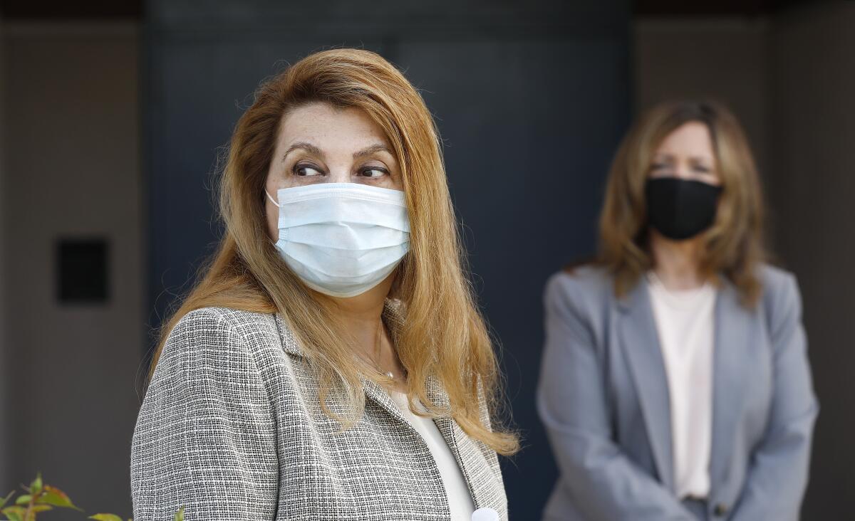 Glendale Unified Supt. Vivian Ekchian, left, and L.A. County Office of Education Supt. Debra Duardo tour Cerritos Elementary.