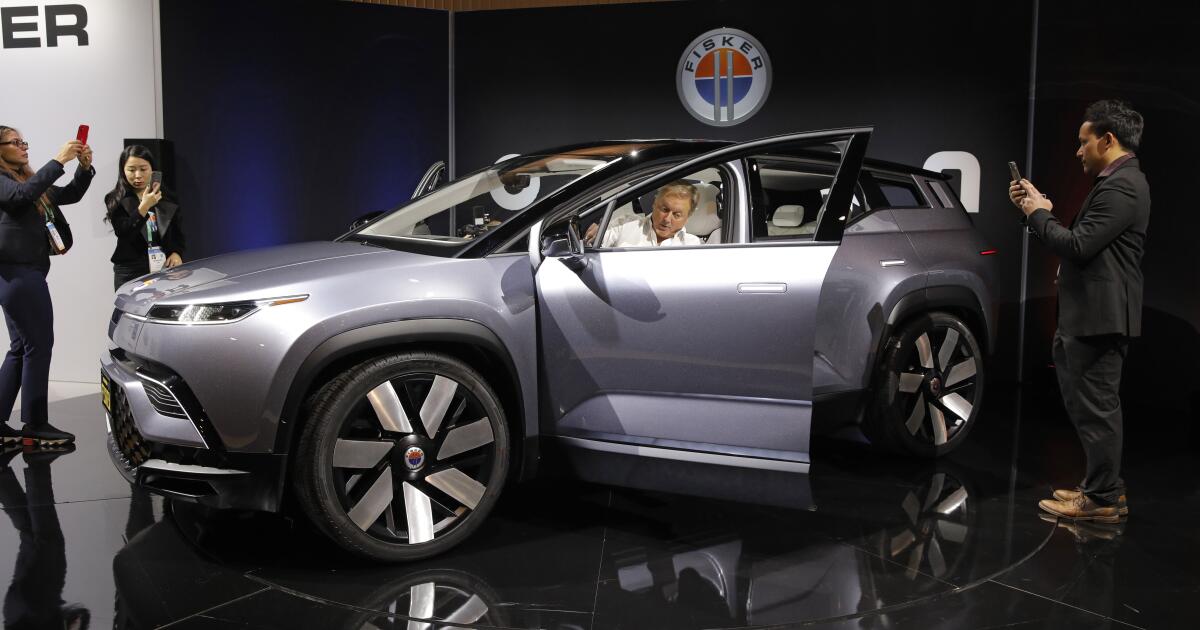 A decade ago, respected automobile designer Henrik Fisker was coming off the bankruptcy of his first car company when he contemplated his comeback. In