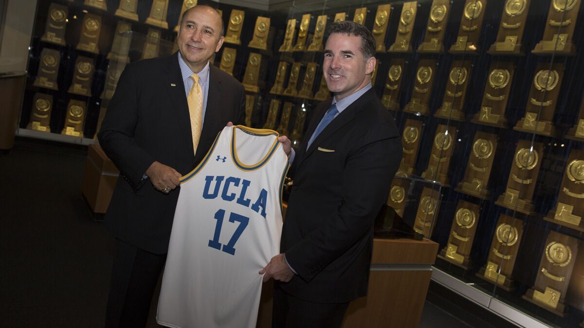 warmte variabel pk Under Armour tells UCLA it wants to end deal with school - Los Angeles Times