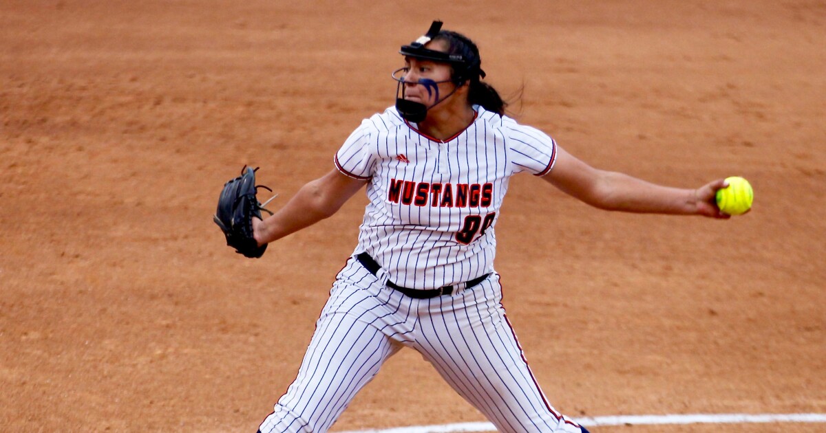 Roosevelt rallies to beat Los Alamitos in Southern Section Division 1 softball final