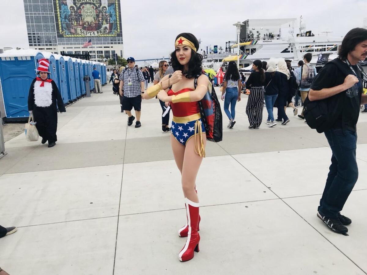 Wonder Woman fans at Comic-Con make predictions about 'Wonder Woman 1984' -  The San Diego Union-Tribune