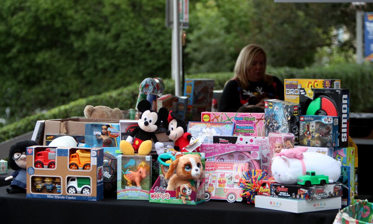 En 41 tiendas del sur del California se entregarán juguetes a los niños y las niñas que acudan a Northgate Gonzalez Market.