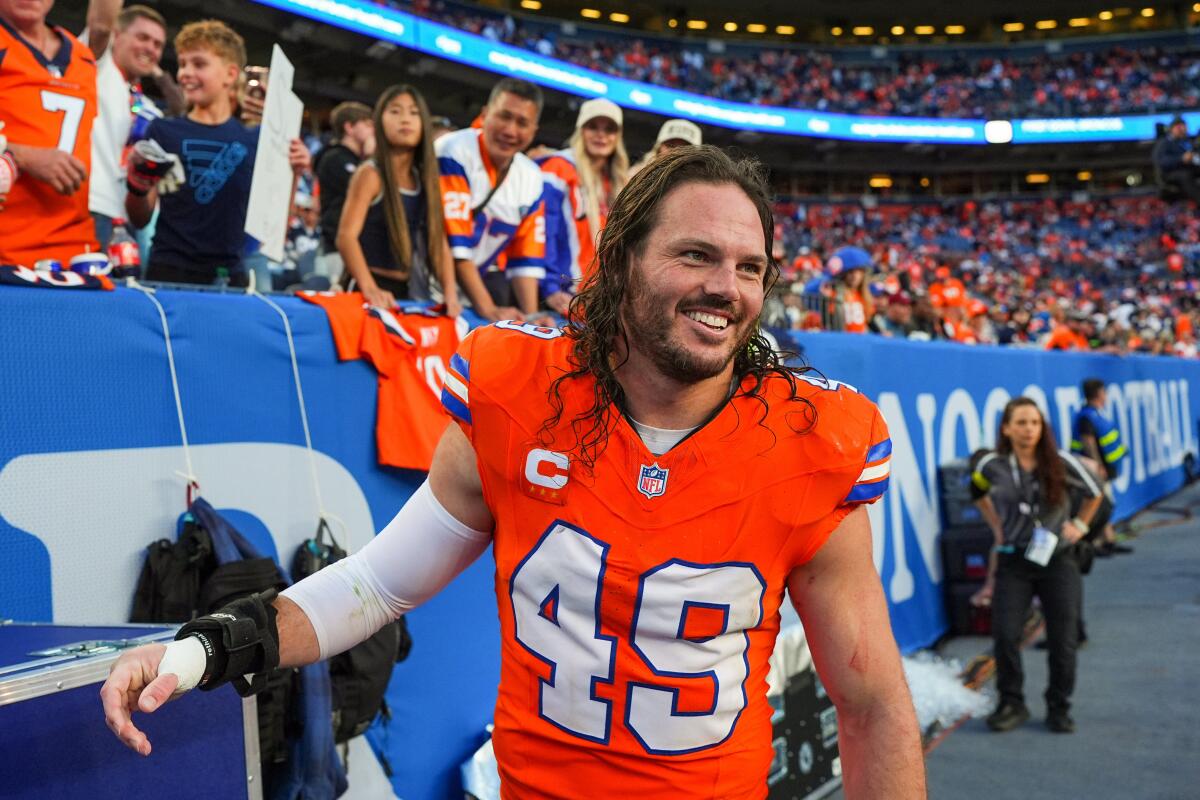 Broncos' Alex Singleton played a game before surgery to remove cancer - Los Angeles Times