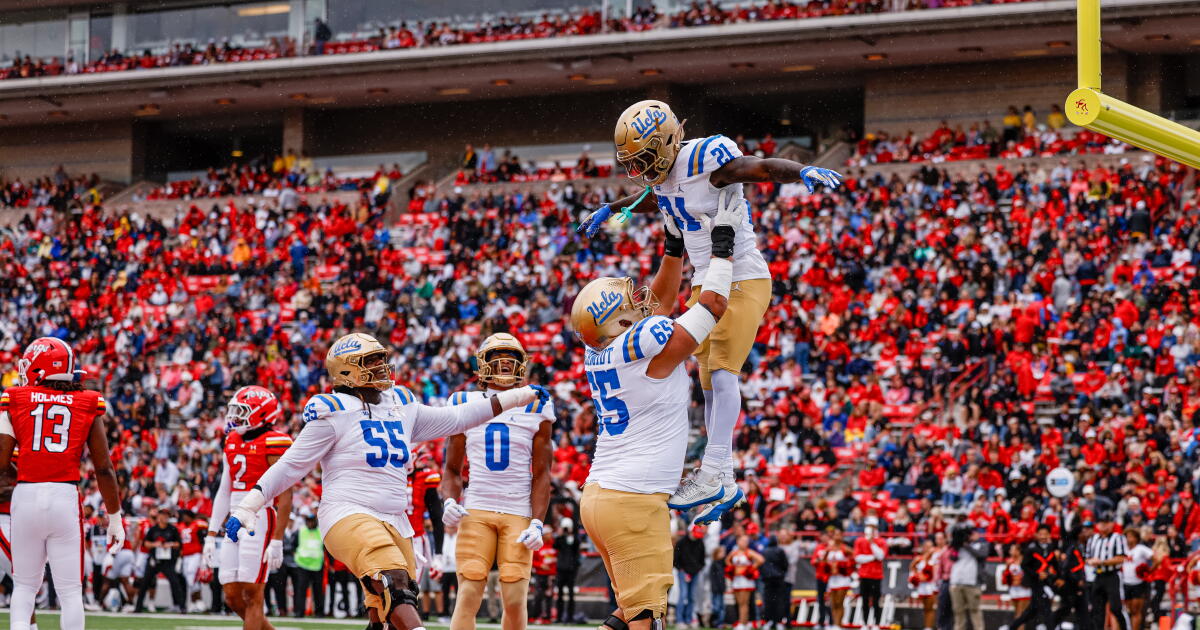 UCLA vs. Maryland live updates: Bruins earn back-to-back pick sixes