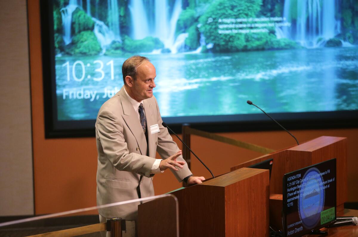 Anton Drenth addresses the Huntington Beach City Council