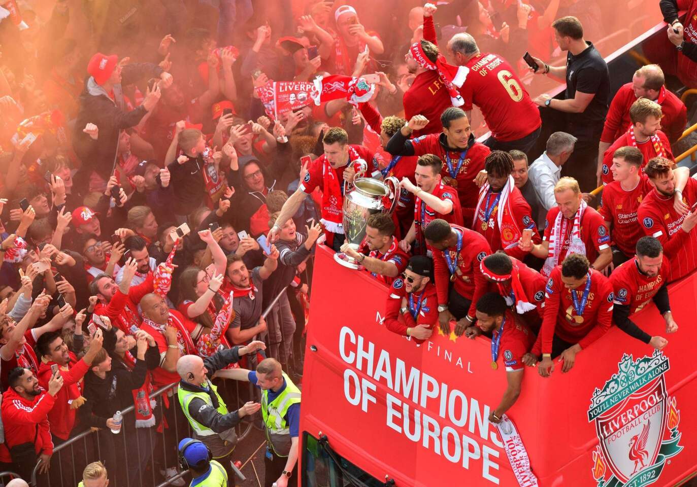 FBL-EUR-C1-ENG-LIVERPOOL-TROPHY-PARADE