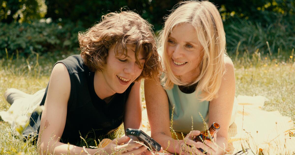 'Last Summer' review: A messy, honest, illicit relationship