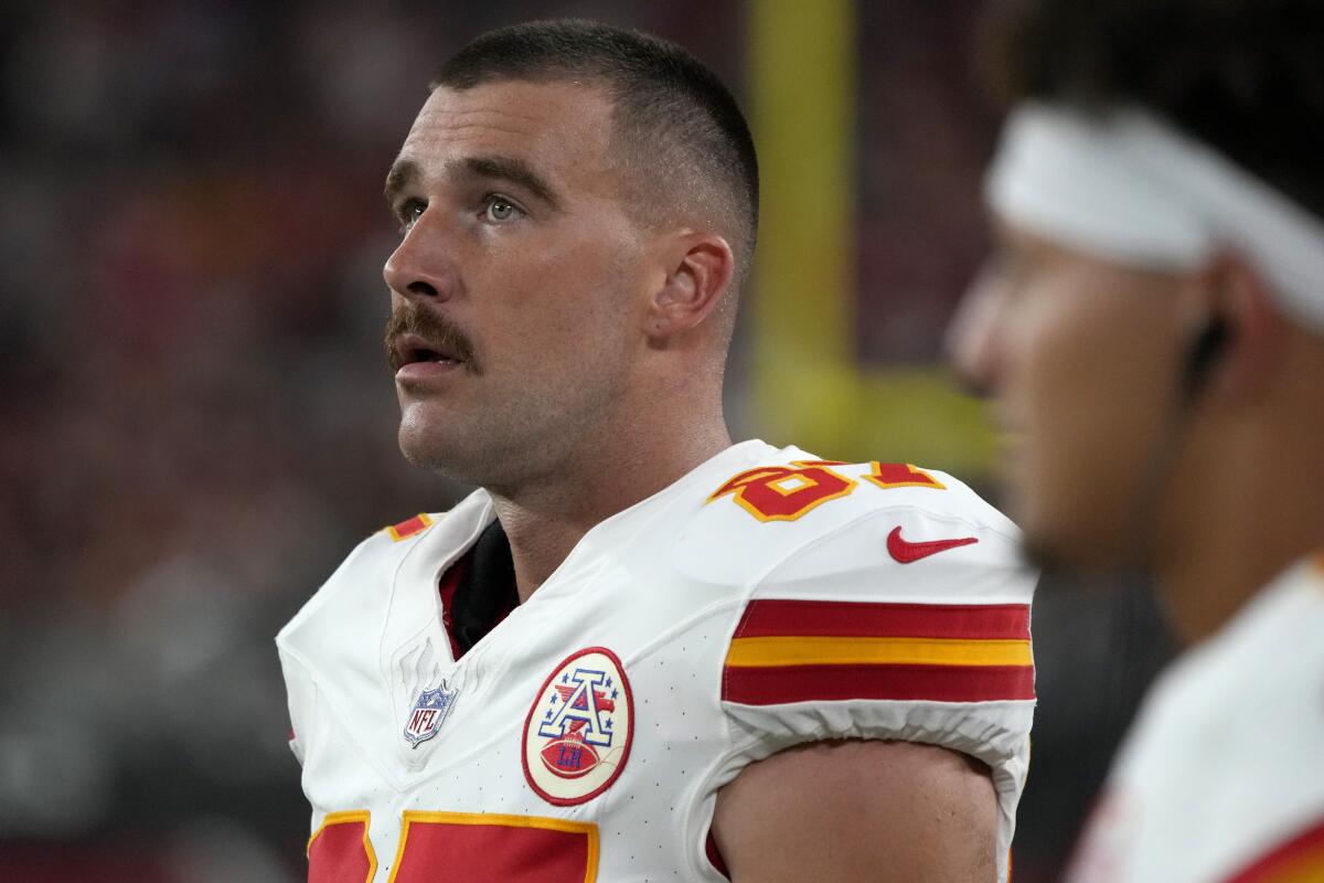 Chiefs without injured All-Pro tight end Travis Kelce for NFL