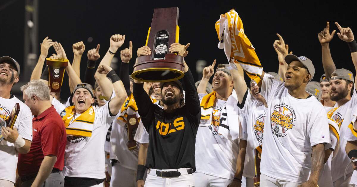Tennessee defeats Texas A&M to win its first College World Series title