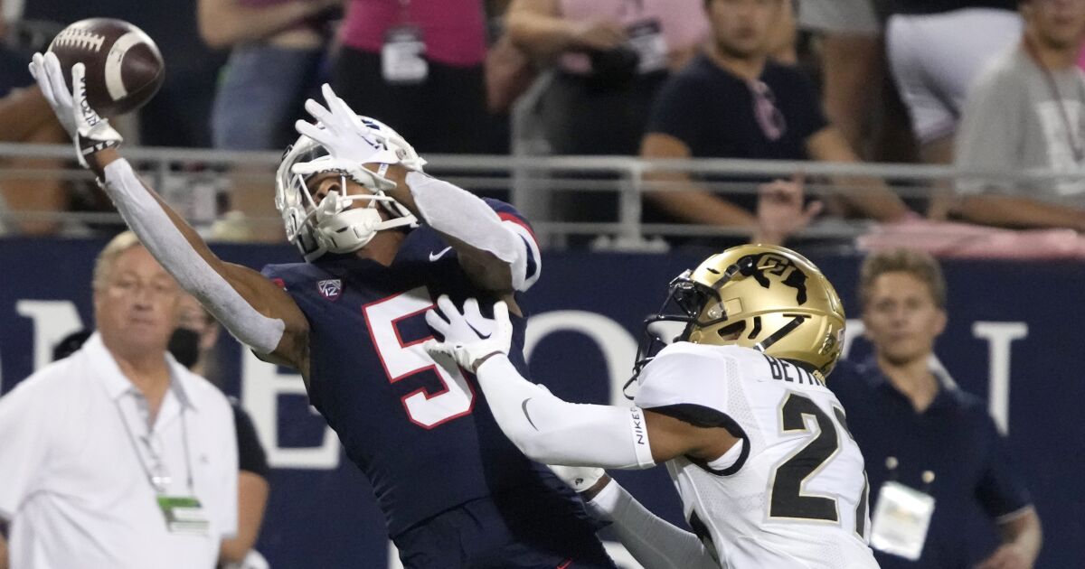 Dorian Singer, the Pac-12’s top receiver, is transferring to USC from Arizona