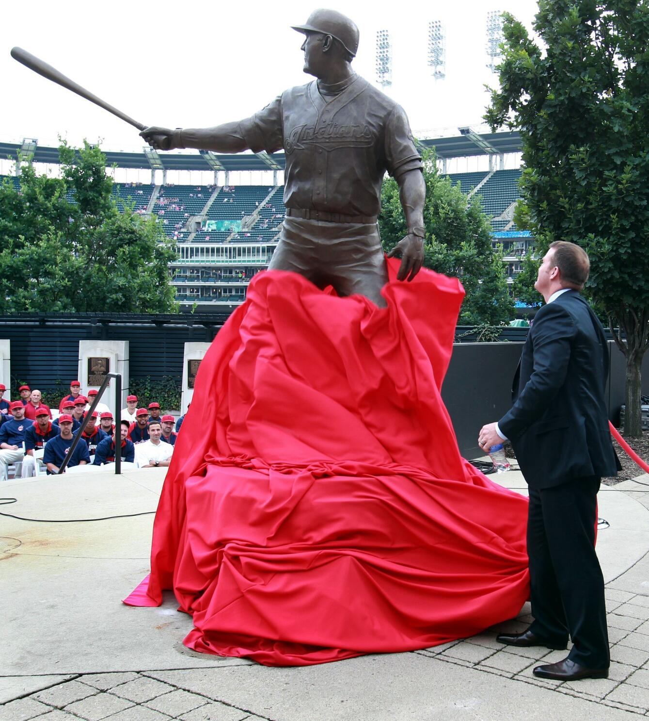 Indians to unveil statue of Thome on Aug. 2