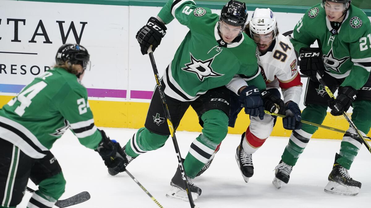 All-Star Robertson scores two goals, Stars top Panthers 5-1 - Seattle Sports