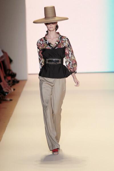 Carolina Herrera Spring - Summer 2011