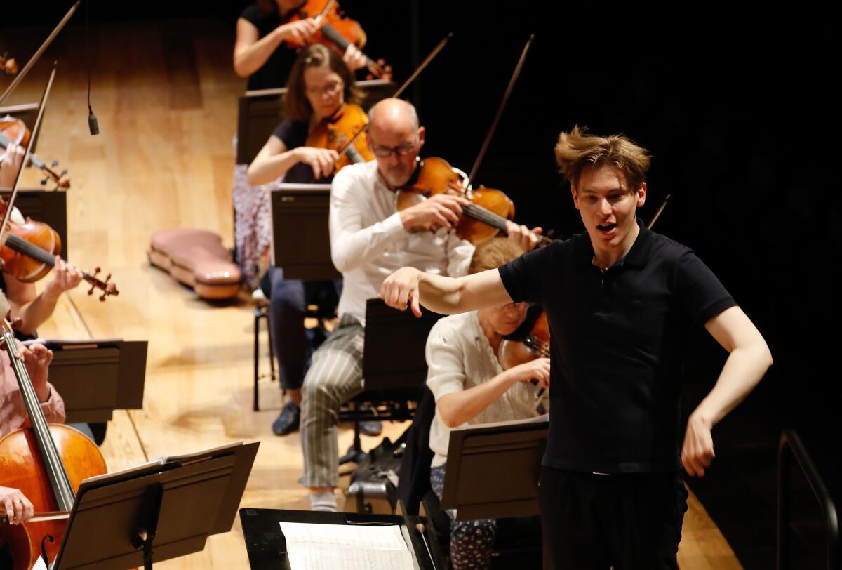 Finnish conductor Klaus Makela conducts the Paris Orchestra.