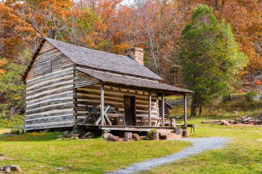 A photo of an Appalachian Homestead Cabin along the Blue Ridge Parkway in Virginia.