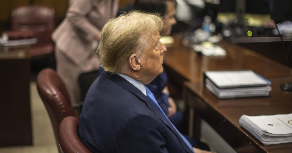 Trump'ın yargılanması seçmenlerini etkiliyor. Bunun ona yardımcı olduğunu söyleme