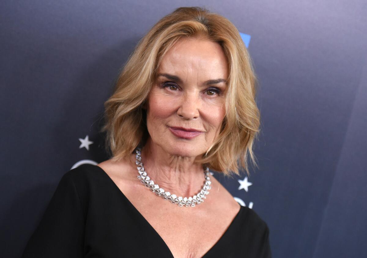 "American Horror Story" star Jessica Lange said, "Oh really? That's so wonderful" when told that people thought Caitlyn Jenner looked like her.