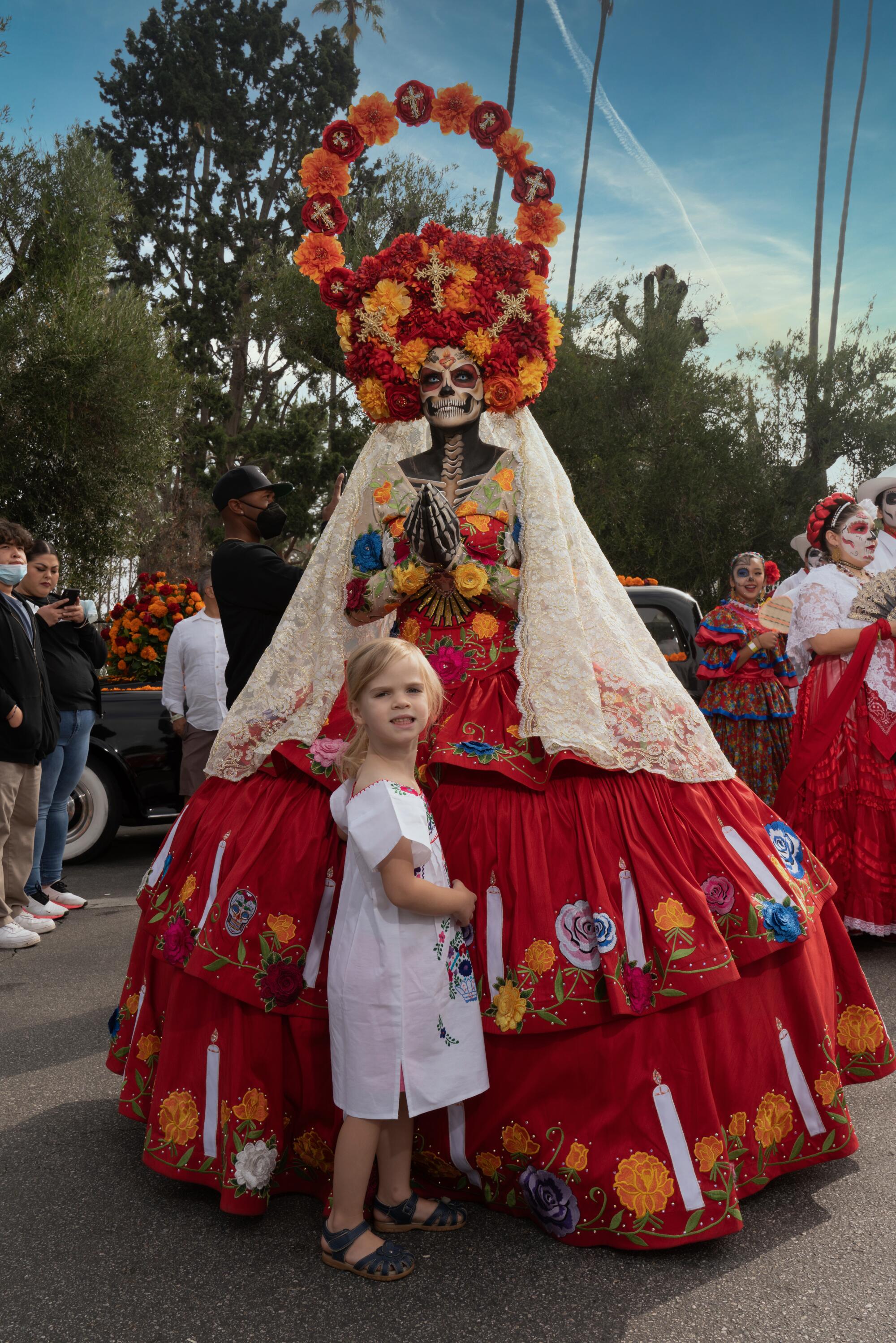 La Catrina es una presencia inevitable en la celebración.