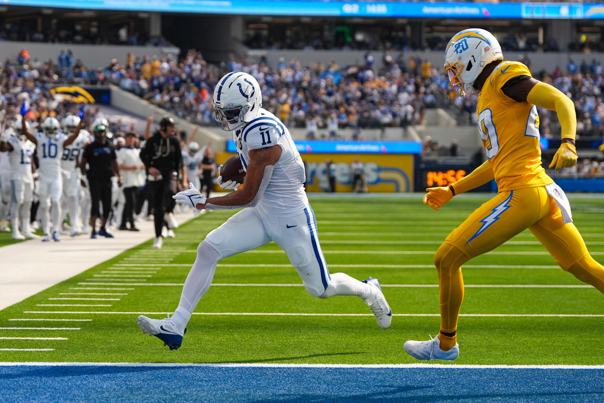 Touchdown Colts Justin Herbert passes for 420 yards, but Chargers still lose to Colts ...