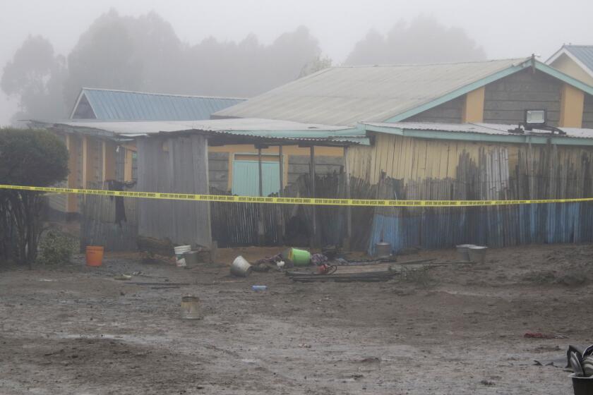 Parte de la residencia escolar tras un incendio en las instalaciones de la escuela primaria Hillside Endarasha, en Nyeri, Kenia, el 6 de septiembre de 2024. (AP Foto)