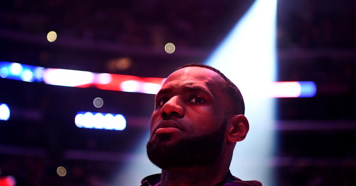 Commentary: Kobe Bryant has one more lesson for LeBron James - how to retire