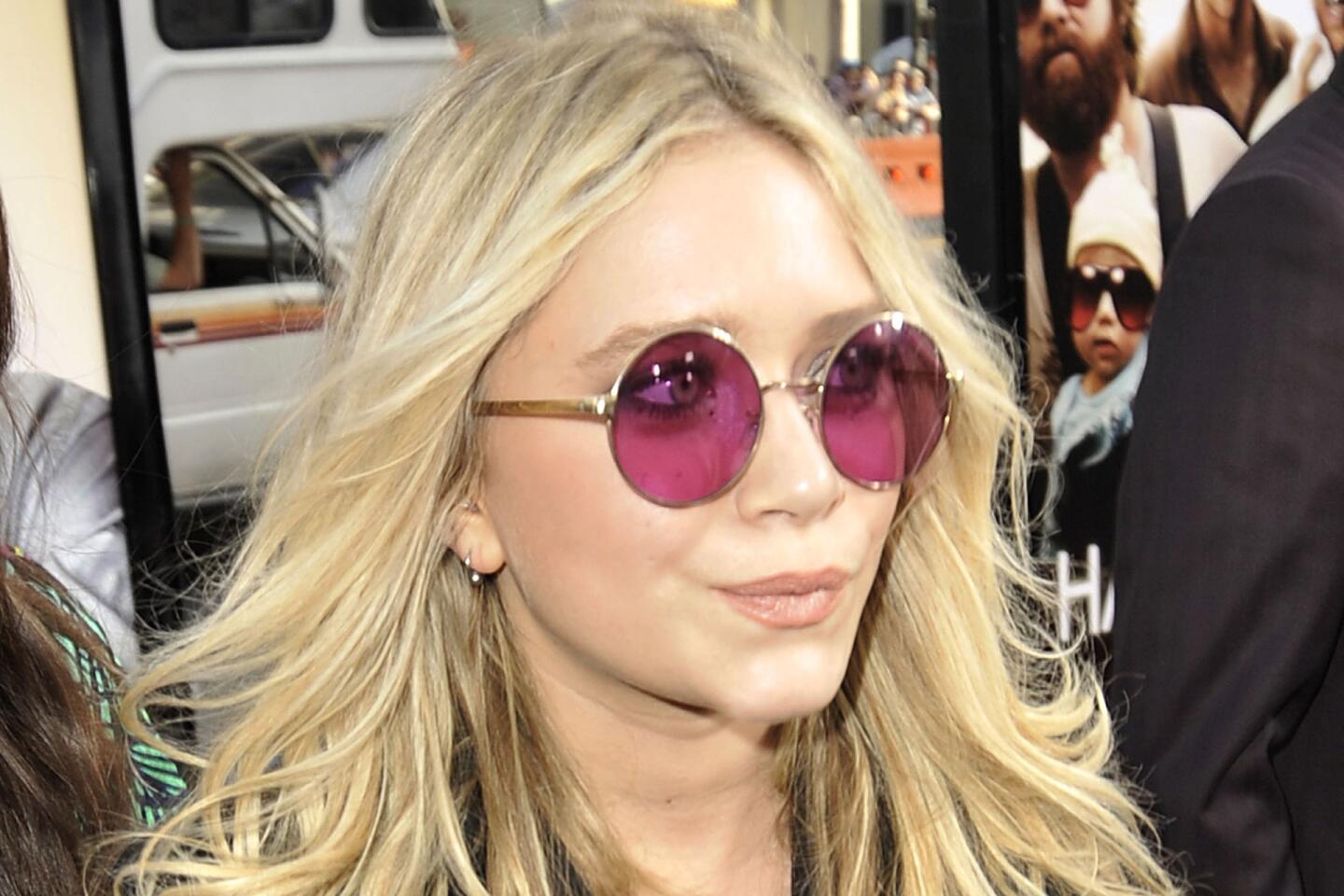 LOUIS VUITTON SUNGLASSES- Pink-woman for Sale in Bedford Hills, NY