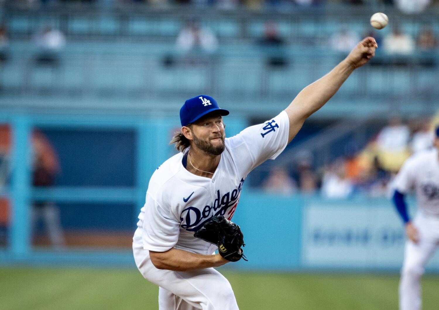 Plaschke: The Clayton Kershaw Crusade is making a stirring last stand