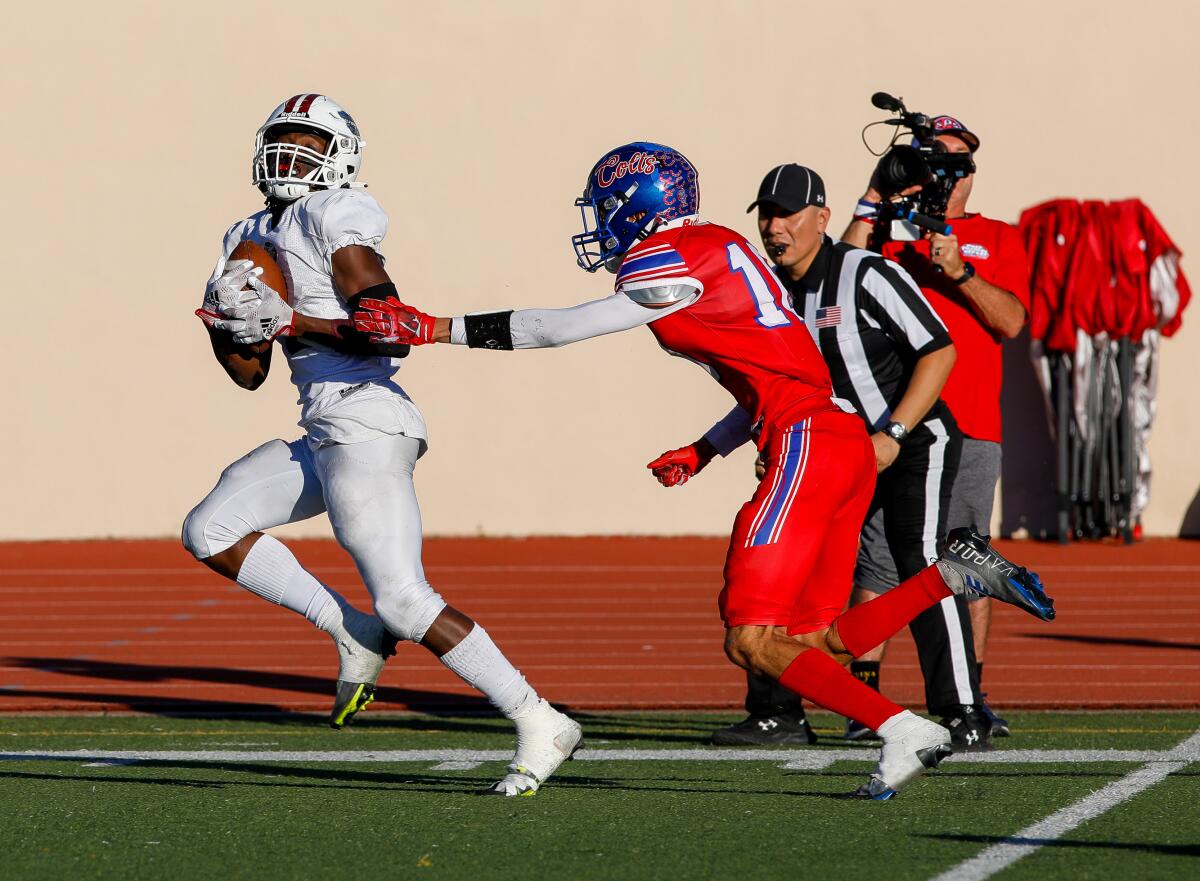 Caimans earn their crown, beating Crawford for D-V title - The San Diego  Union-Tribune