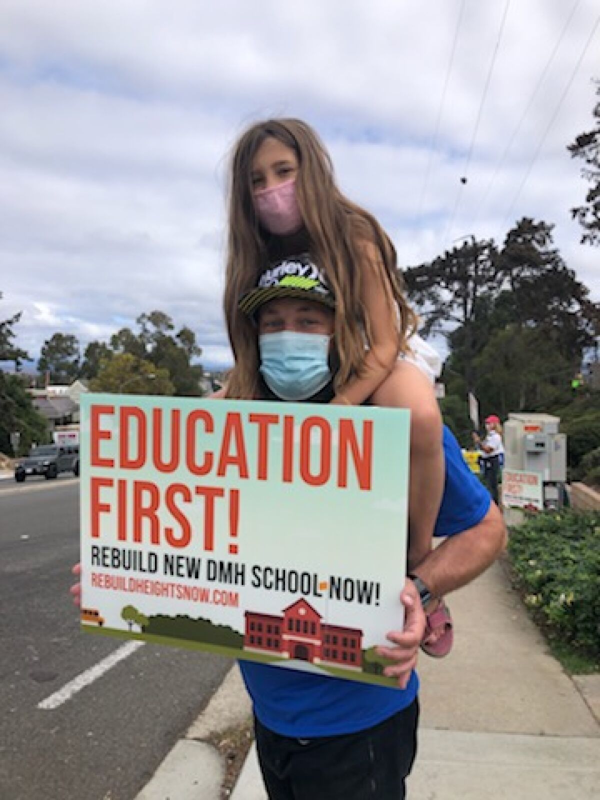 Del Mar Heights families and teachers were out in support of the rebuild on Oct. 24.