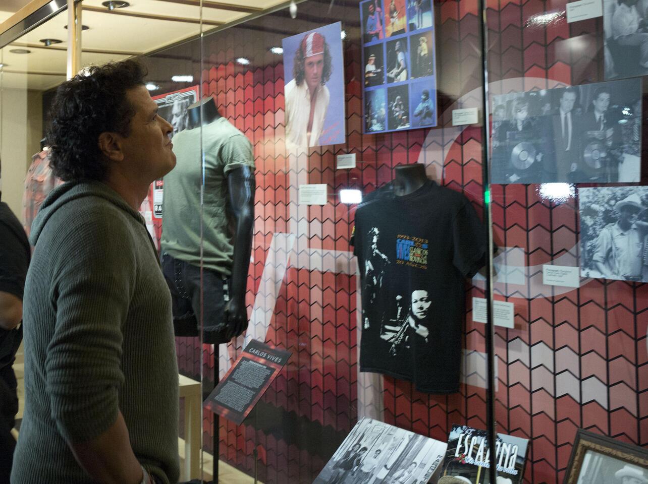 Museo de los Grammy acoge una exposición sobre la vida y obra de Carlos Vives