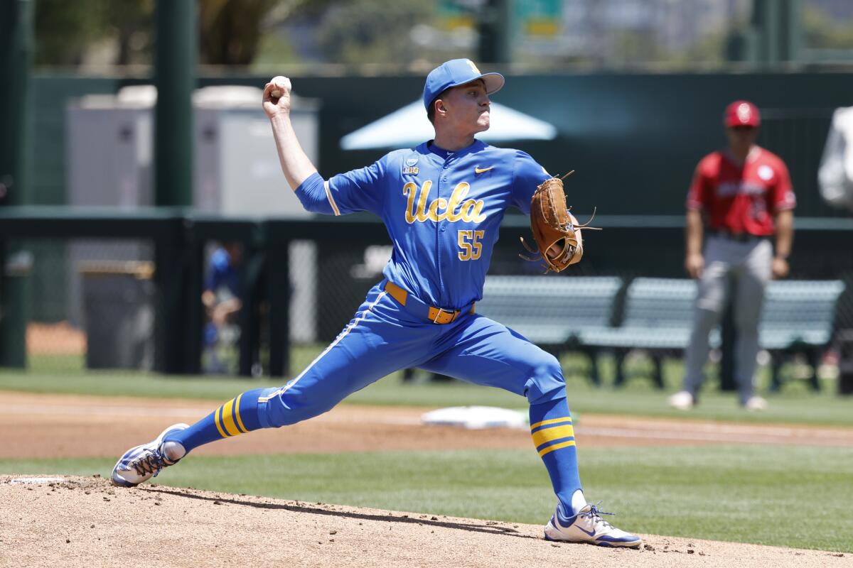 UCLA sürahi Michael Barnett ilk atış Cuma günü sunuyor.