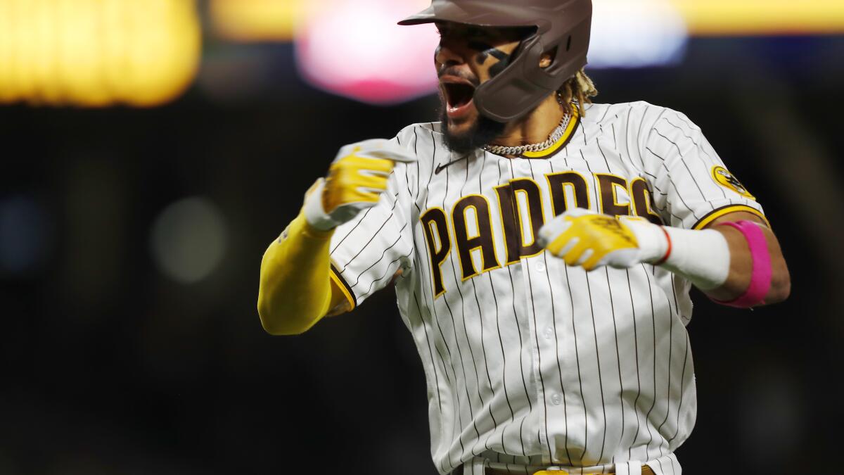 Fernando Tatis Jr.'s 3 RBIs help Padres defeat Cubs