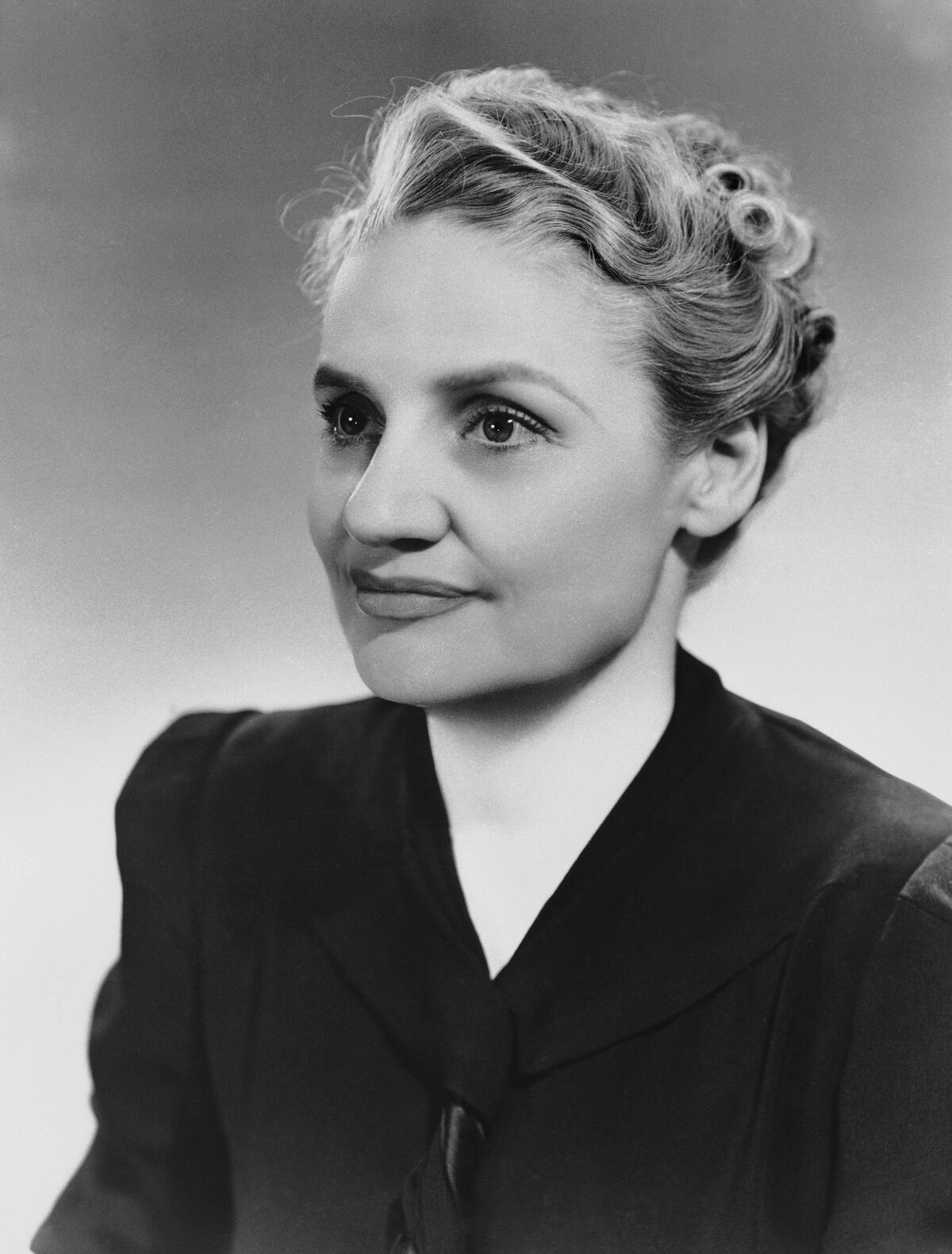 Photo portrait of Mabel Walker Willebrandt.