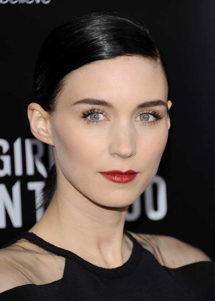 Rooney Mara wowed on screen and off at the New York premiere of "The Girl With the Dragon Tattoo." Mara plays Lisbeth Salander, a young computer hacker who helps Mikael Blomkvist -- played by Daniel Craig -- in his search for a missing woman.